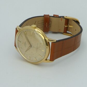 Omega Classic Vintage Automatic ref 2617 18k yellow gold case