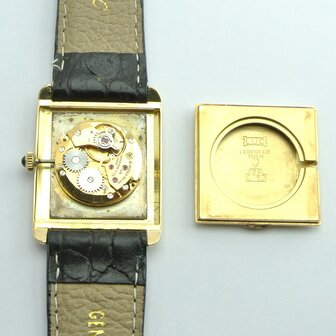 Chopard Tank 25mm x 33mm | ref 2012 18k yellow gold case