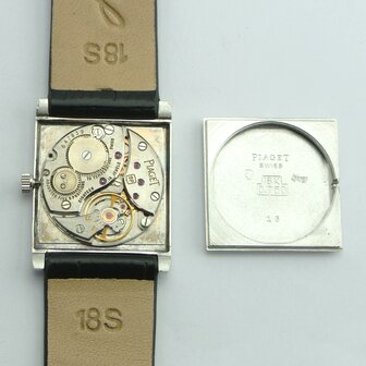 Piaget Tank 23mm x 29mm ref 931 A4