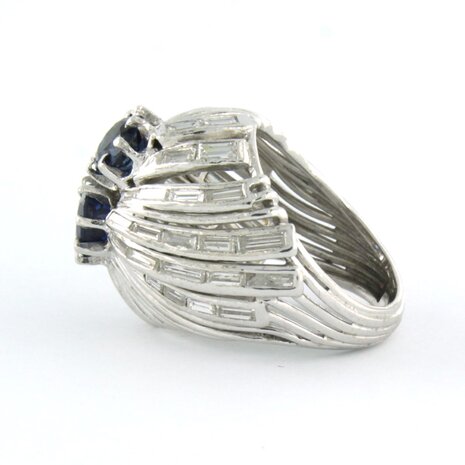 14k white gold cocktail ring with sapphire and diamant tot. 0,50ct - F/G - VS/SI - size 14 (44)44)