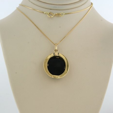 18k gouden collier met hanger met onyx en micro mozaiek in een vorm van een bloem