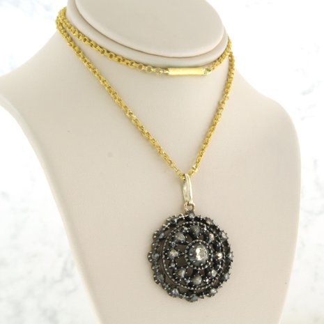 14 kt gold necklace with a gold/silver entourage pendant set with rose diamonds