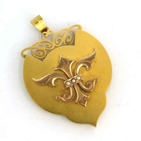 18 kt yellow gold medallion pendant set with pearls - dim. 5.3cm x 3.6cm