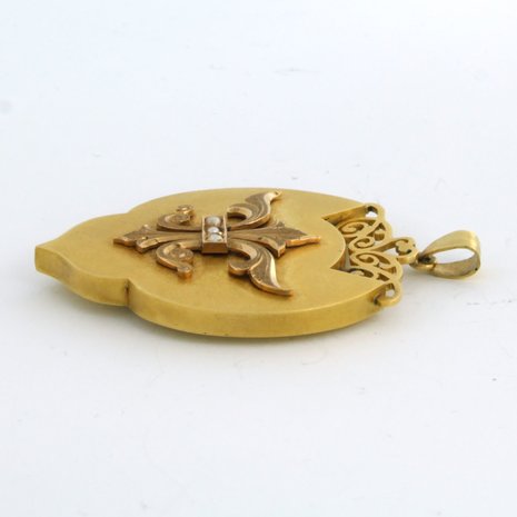 18 kt yellow gold medallion pendant set with pearls - dim. 5.3cm x 3.6cm