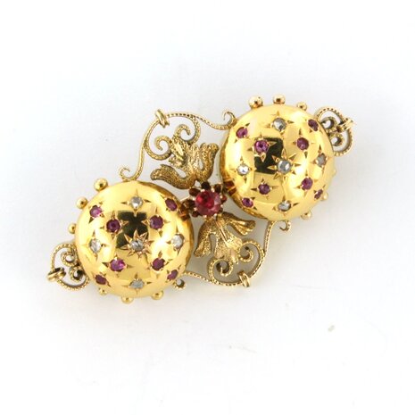 14 kt yellow gold brooch set with ruby ​​and diamond in total approx. 0.03 ct