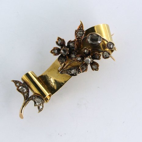 18k yellow gold brooch set with rose diamond