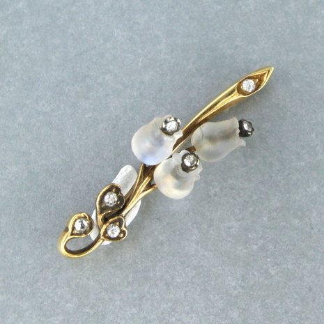 18 kt yellow gold brooch set with rock crystal and Bolshevik cut diamond