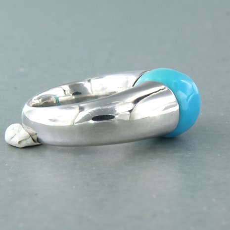 14 kt white gold ring set with turquoise