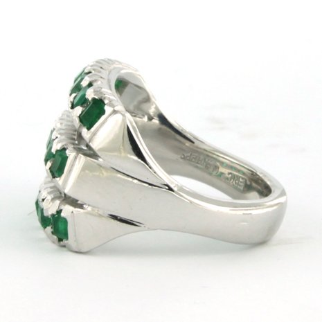 18 kt white gold ring set with a square-cut emerald tot. 3.50ct - rm 17.5 (55)