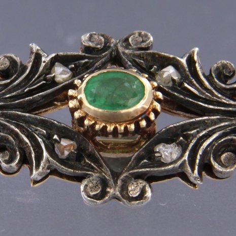 18k gold with Z1 silver brooch with emerald and diamond