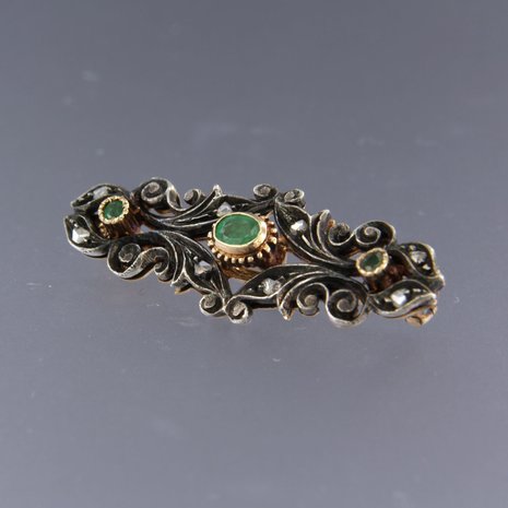 18k gold with Z1 silver brooch with emerald and diamond