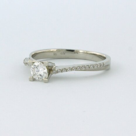 18k wit gouden ring bezet met briljant geslepen diamant tot. 0.38ct