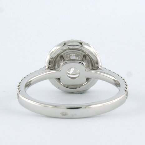 14 kt white gold ring set with a central brilliant cut diamond 0.61 ct and brilliant cut diamonds 0.39 ct