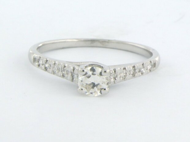 18k wit gouden ring bezet met briljant geslepen diamant tot. 0,46ct - rm 17,5(55)