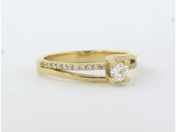 18k geel gouden ring bezet met briljant geslepen diamant tot. 0,30ct - rm 17.5 (55)