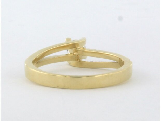 18 kt yellow gold ring set with brilliant cut diamonds. 0.30ct - rm 17.5 (55)