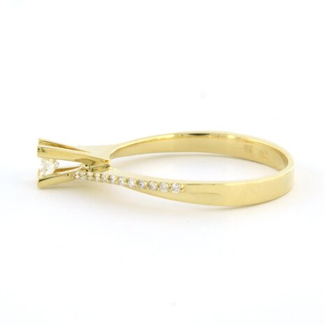 18 kt yellow gold ring set with brilliant cut diamonds. 0.28ct - rm 17.5(55)