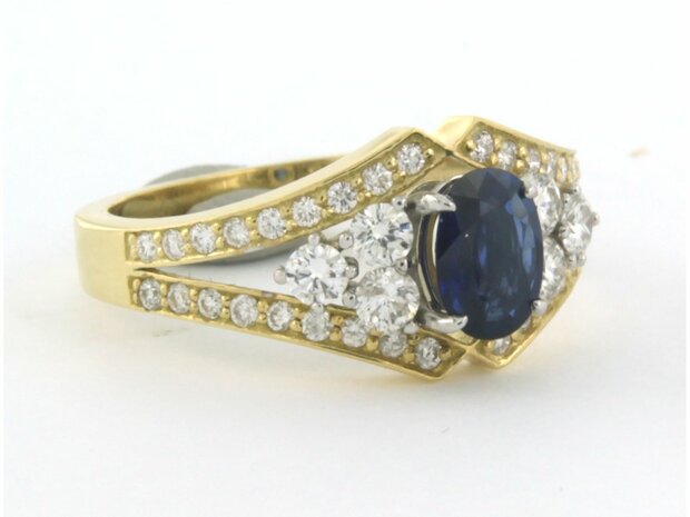 18k bicolor gouden entourage ring met saffier 0,69ct en briljant geslepen diamant 0.70 ct