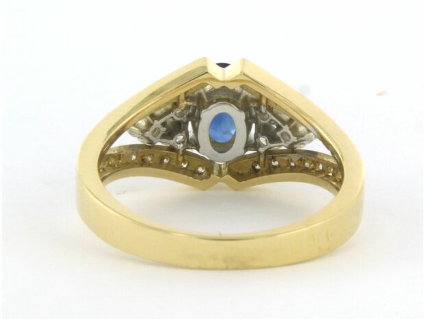 18 kt bicolor gold ring with sapphire 0.69 ct and brilliant cut diamond 0.70 ct