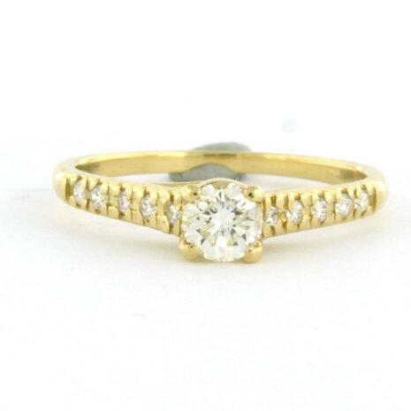 18k geel gouden ring bezet met briljant geslepen diamanten 0,42ct/0,14ct - rm 17.5 (55)
