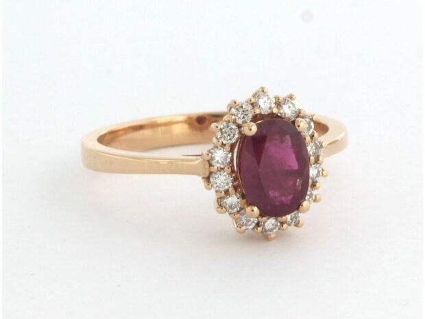 18 kt rose gold ring with ruby ​​1.05 ct and brilliant cut diamond 0.26 ct