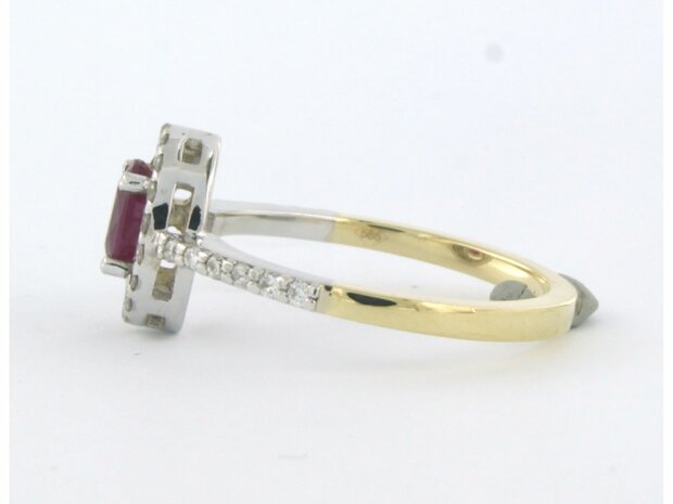 14 kt bicolor gold ring with ruby ​​0.66 ct and brilliant cut diamond 0.26 ct