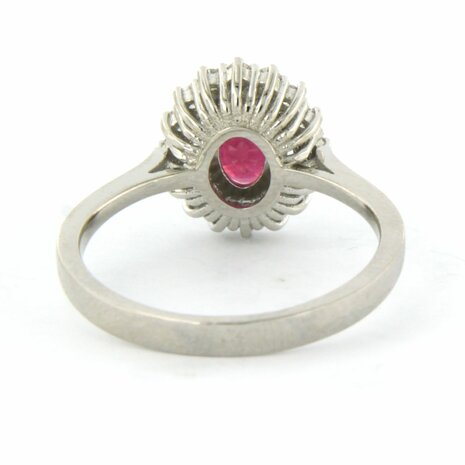 18K WHITE GOLD ENTOURAGE RING WITH RUBY 1.27 CT AND BRILLIANT CUT DIAMOND 0.28 CT