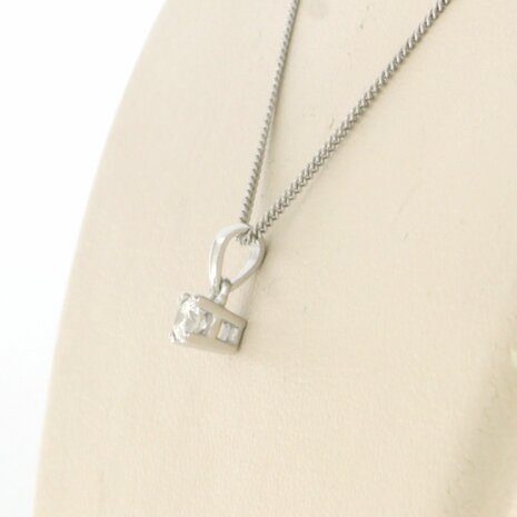 14 kt white gold necklace with solitair pendant with diamond 0.10 ct