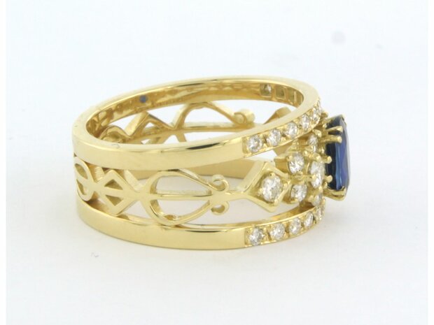 18 kt yellow gold ring with central sapphire and brilliant cut diamond 0.78 ct