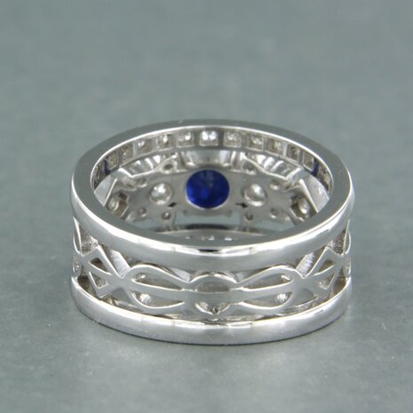 14 kt white gold ring with central sapphire and brilliant cut diamond 0.70 ct