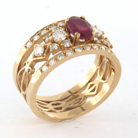 18 kt red gold ring with central ruby and brilliant cut diamond 0.82 ct