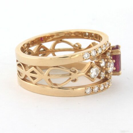 18k rosé goud band ring met centraal robijn en briljant geslepen diamant 0.82ct