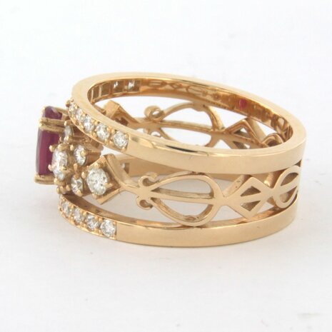 18k rosé goud band ring met centraal robijn en briljant geslepen diamant 0.82ct
