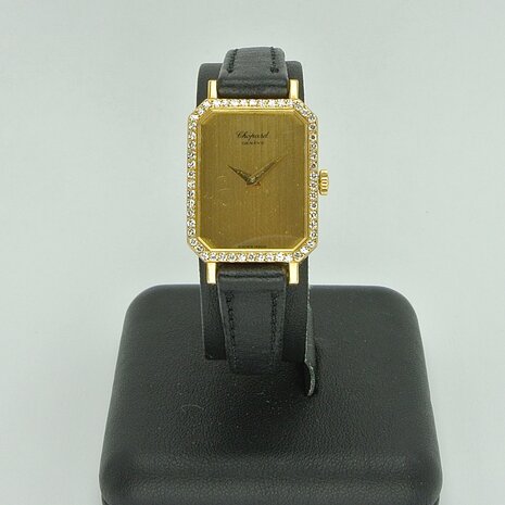 Chopard Genève 18k gold case with diamonds ref 5086