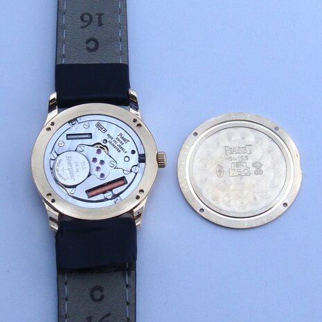 Piaget Polo 18k yellow gold ref. 22001 M 501 D