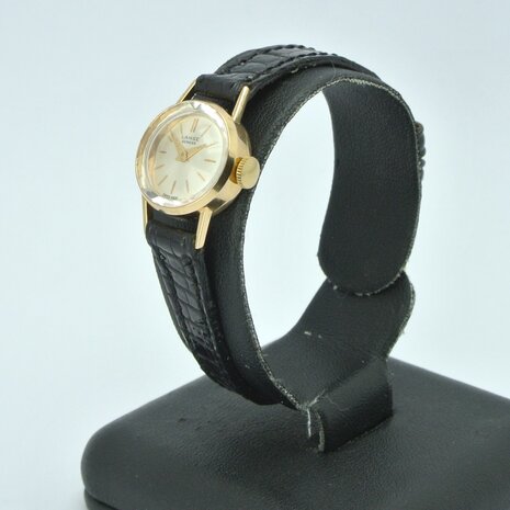 A. Lange & Söhne Vintage 18k yellow gold case ref. 6335