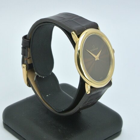 Eterna Ellipse | 18k yellow gold case