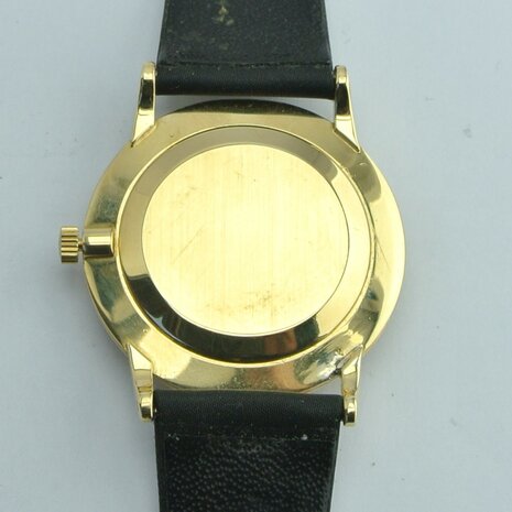 Movado 18k yellow gold case | ref 5354