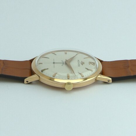 Movado Automatic | 18k gold case