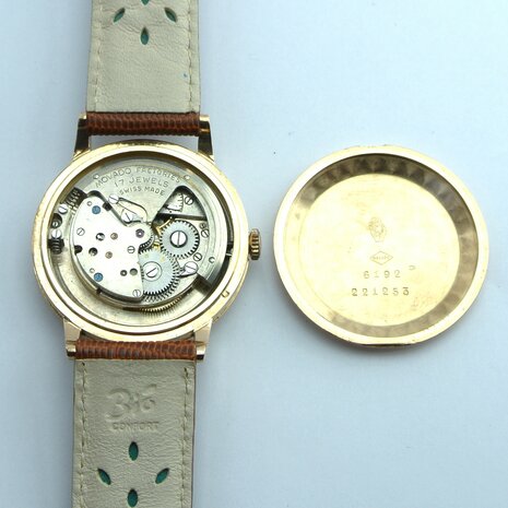 Movado Automatic | 18k gold case