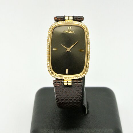 Omega 18k gold case with diamonds ref 1365