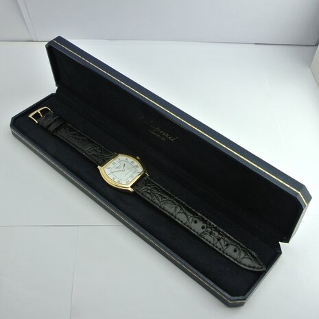 Chopard Genève Automatic 16/2247 | 18k gold case