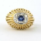 18k-bicolour-gouden-ring-bezet-met-saffier-en-bolsjewiek-geslepen-diamant-tot.-032ct