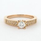 18k-rosé-gouden-ring-bezet-met-briljant-geslepen-diamant-tot.-038ct