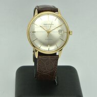 Jaeger-LeCoultre-393-Automatic-18k-yellow-gold-case