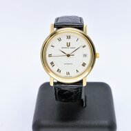 Universal-Genève-Automatic-18k-yellow-gold-case